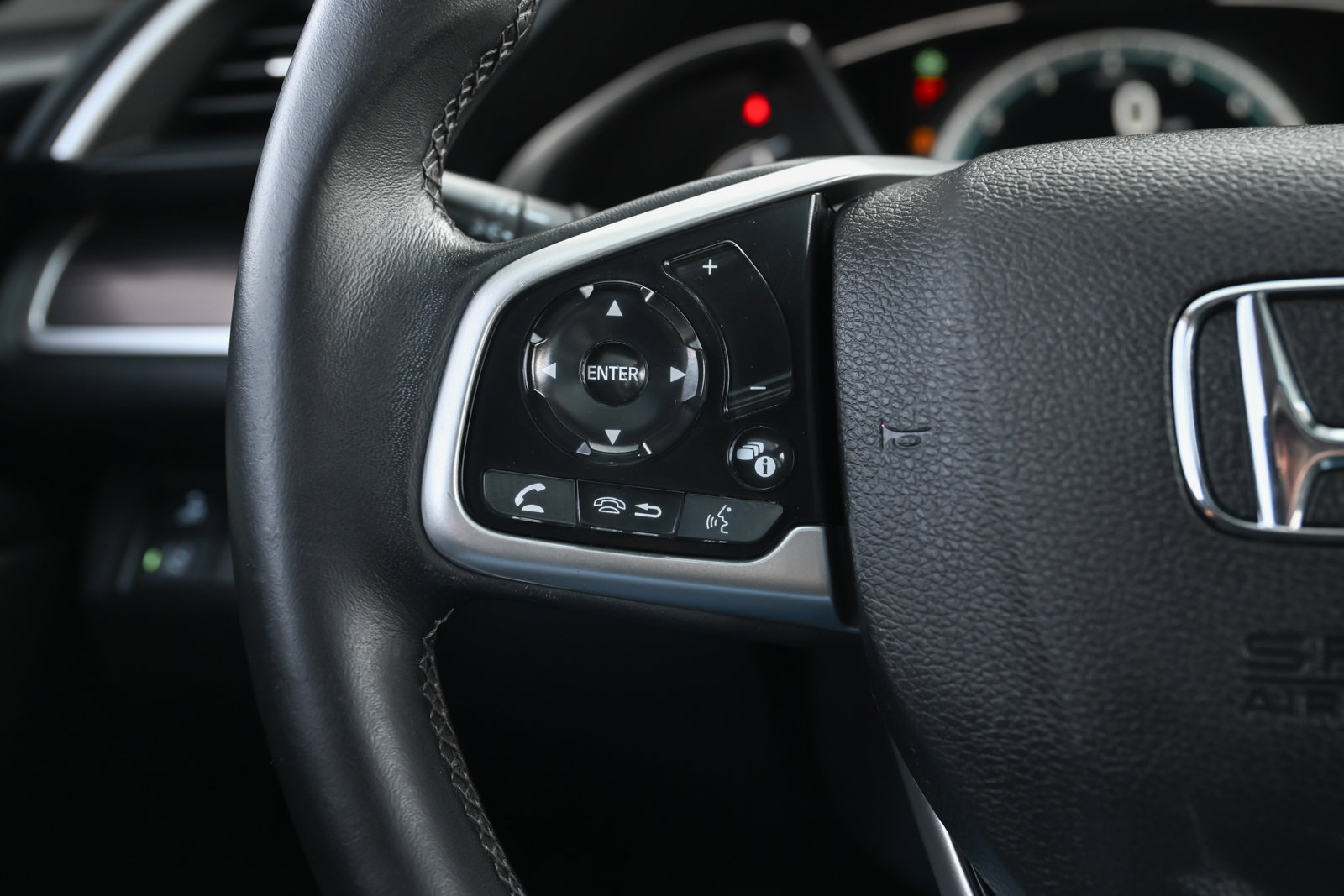 Used 2020 Honda Civic EX image 17