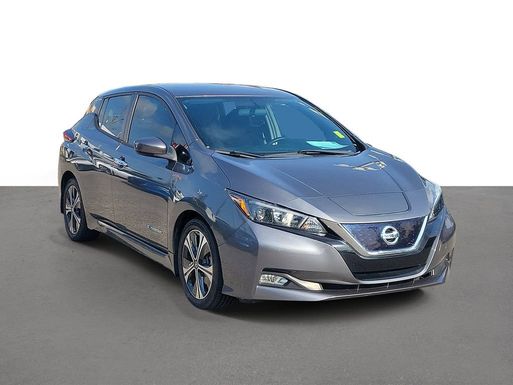 Used 2018 Nissan Leaf SV w/ SV All Weather Package FWD image 2