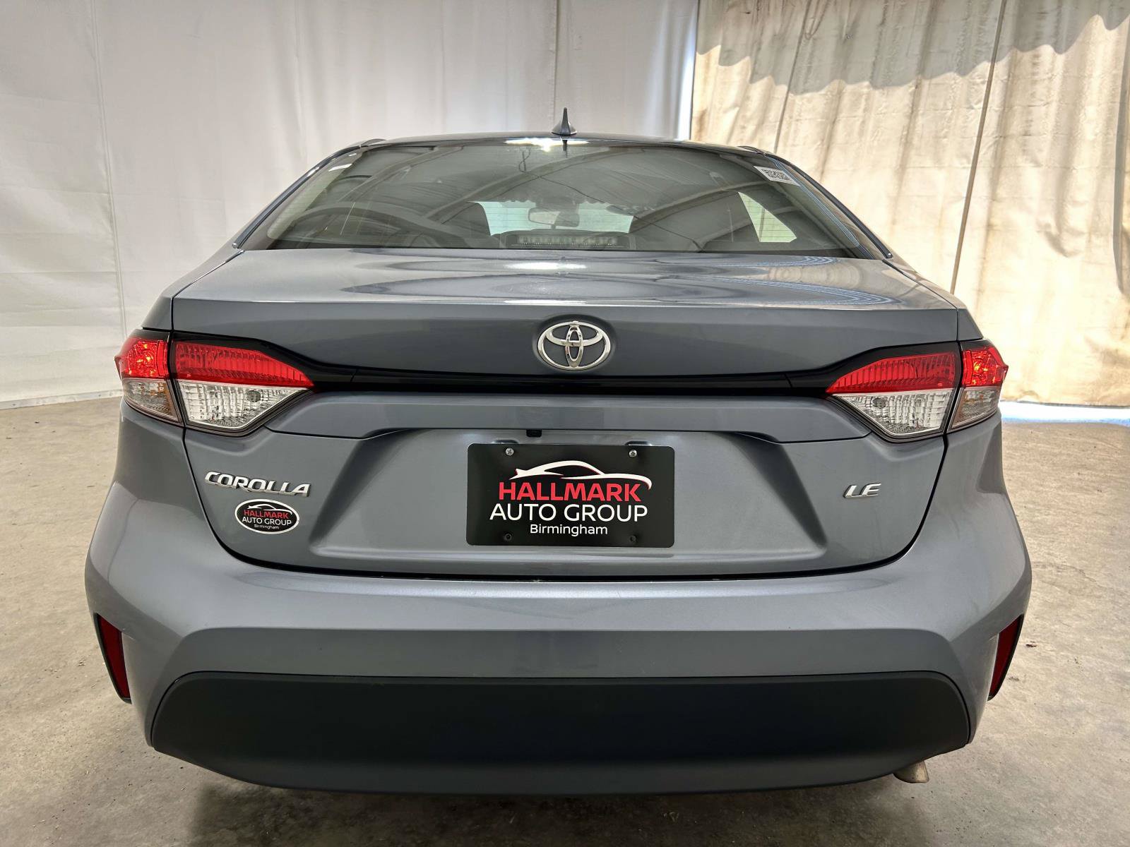 Used 2025 Toyota Corolla LE FWD image 3