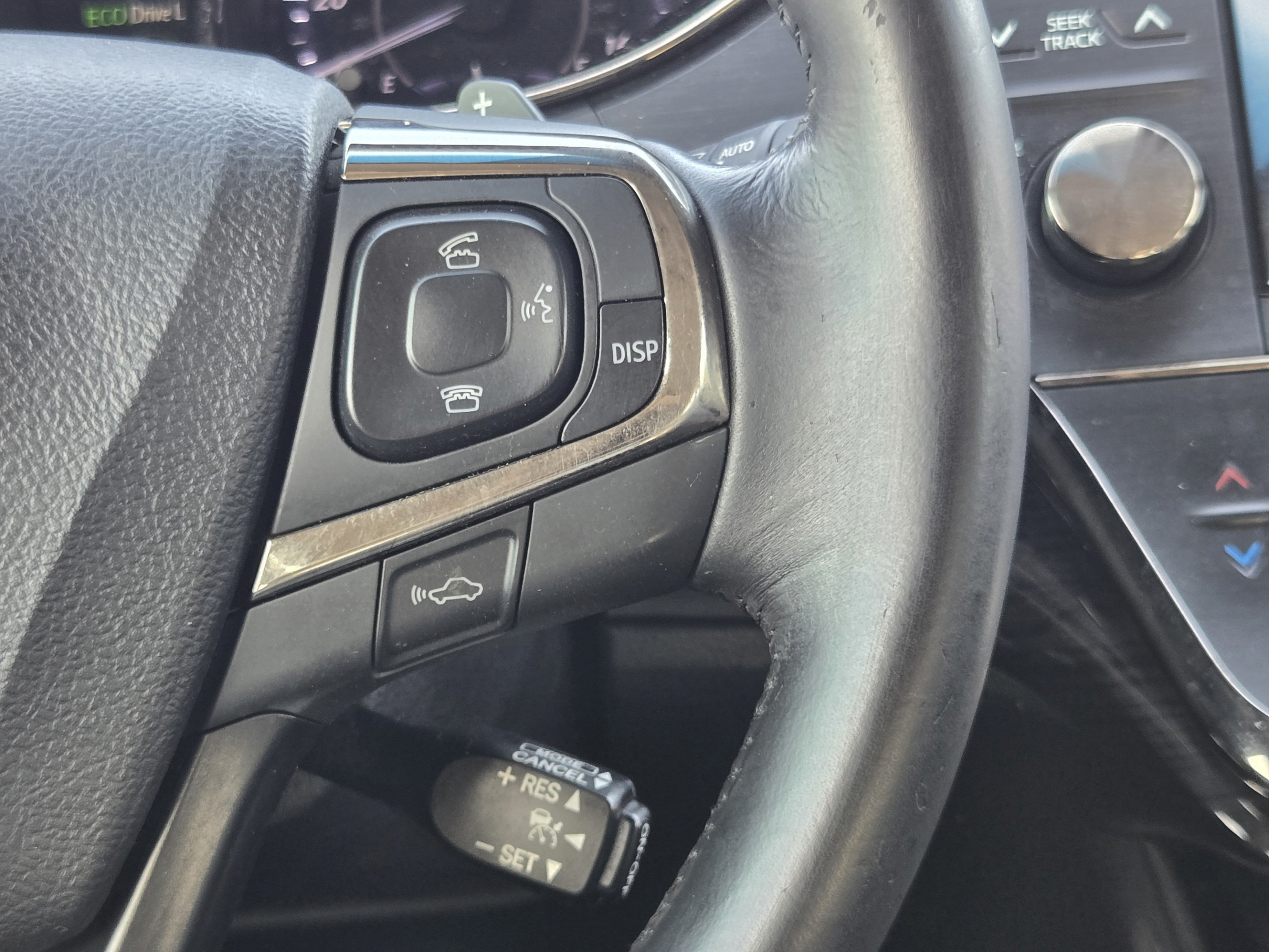 Used 2014 Toyota Avalon Limited w/ Technology Package FWD image 26