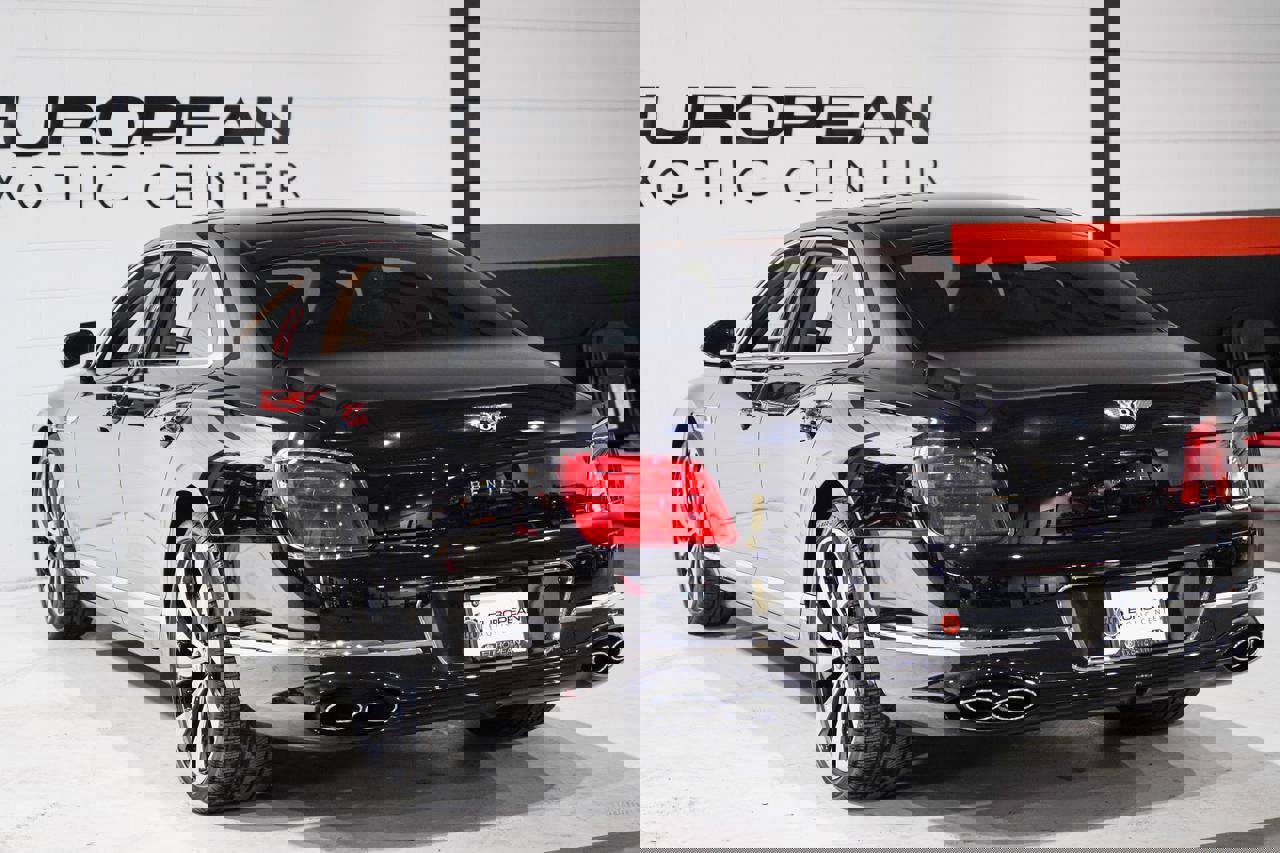 Used 2022 Bentley Flying Spur V8 image 35