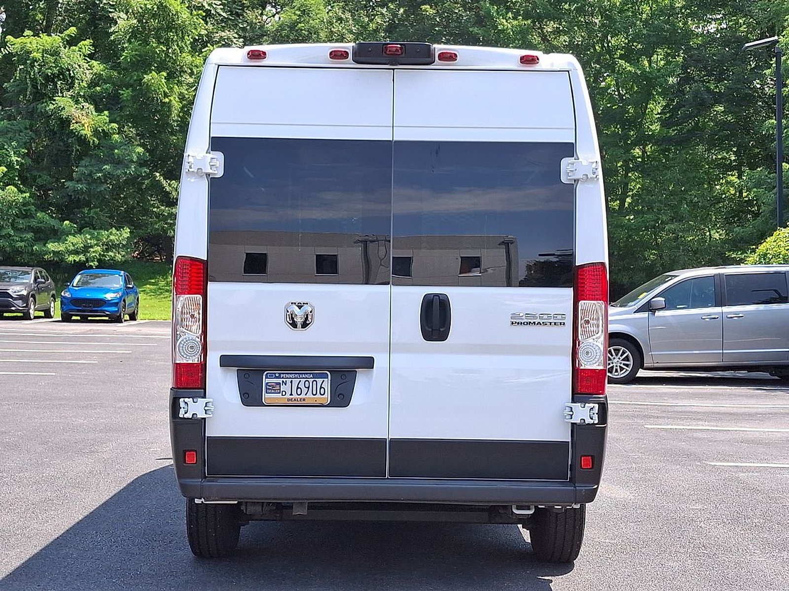 Used 2024 RAM ProMaster 2500 w/ Convenience Group FWD image 26