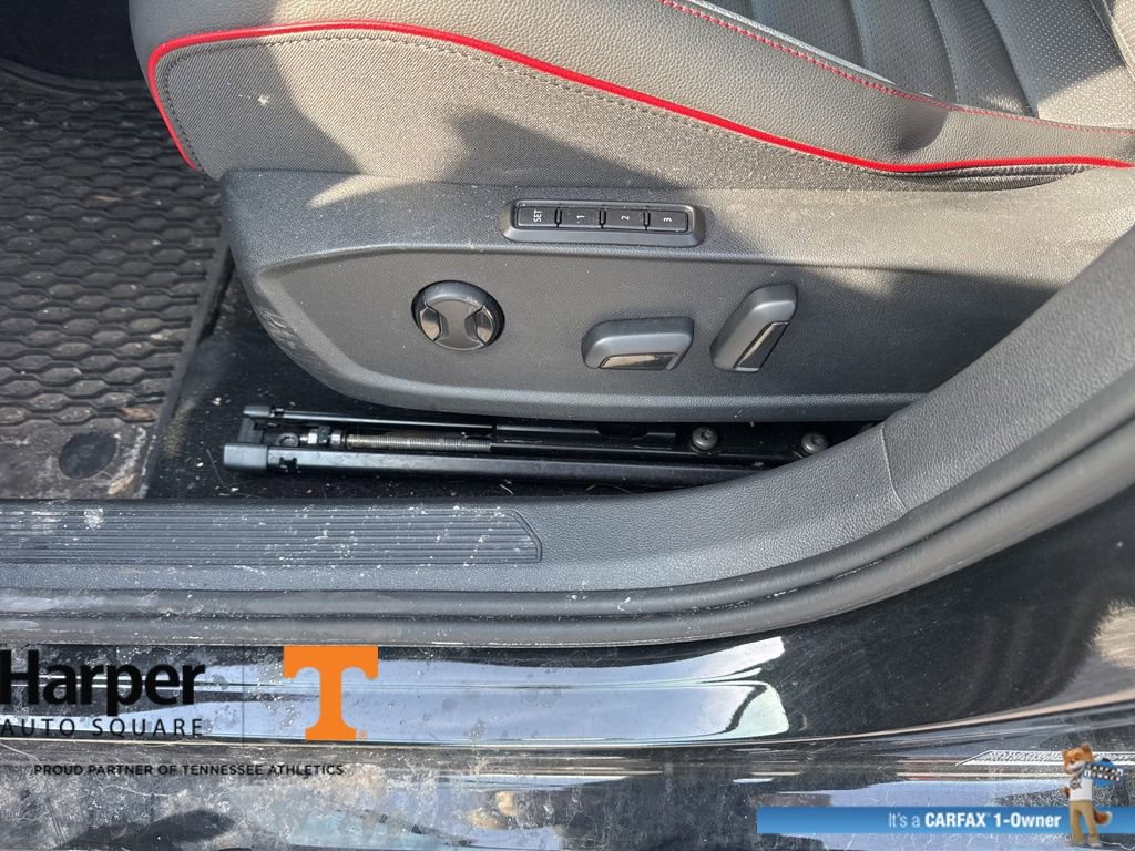 Used 2024 Volkswagen GTI SE w/ SE Leather Seats Package image 18