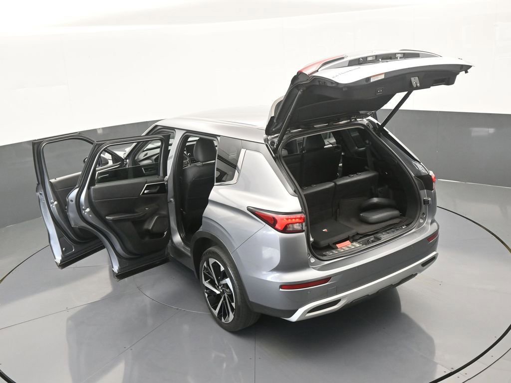 Used 2022 Mitsubishi Outlander SE image 69