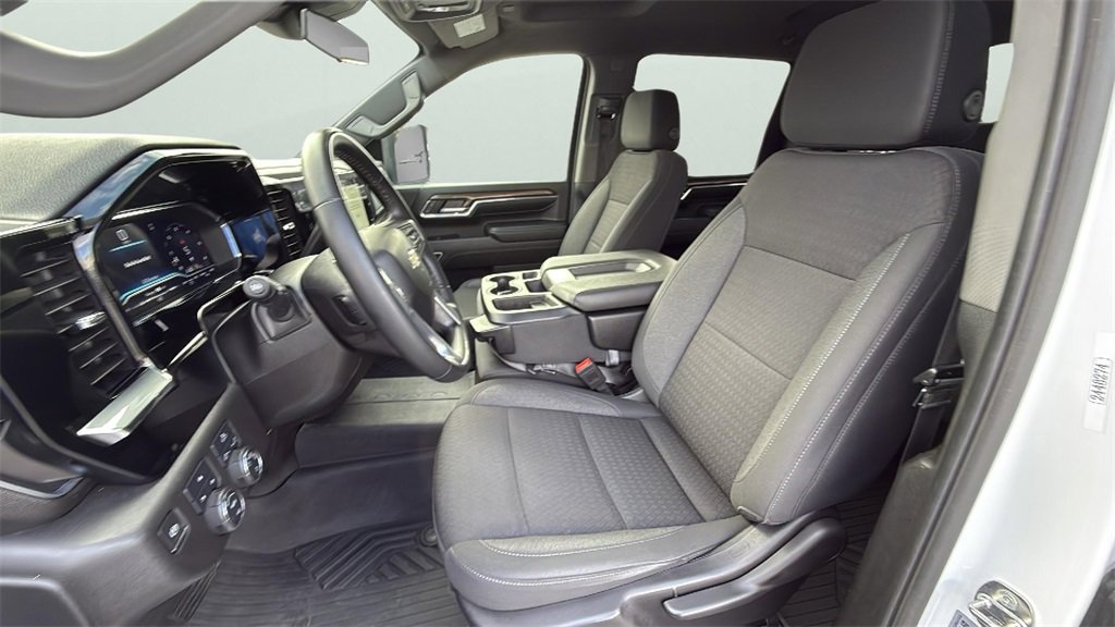 Used 2024 Chevrolet Silverado 2500 LT image 17