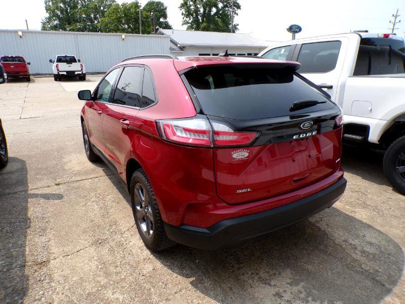 Used 2023 Ford Edge SEL w/ Sport Appearance Package image 3