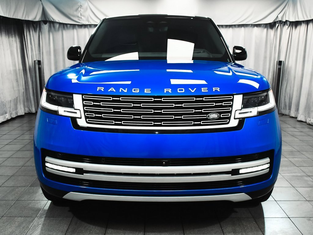 Used 2024 Land Rover Range Rover Autobiography image 2