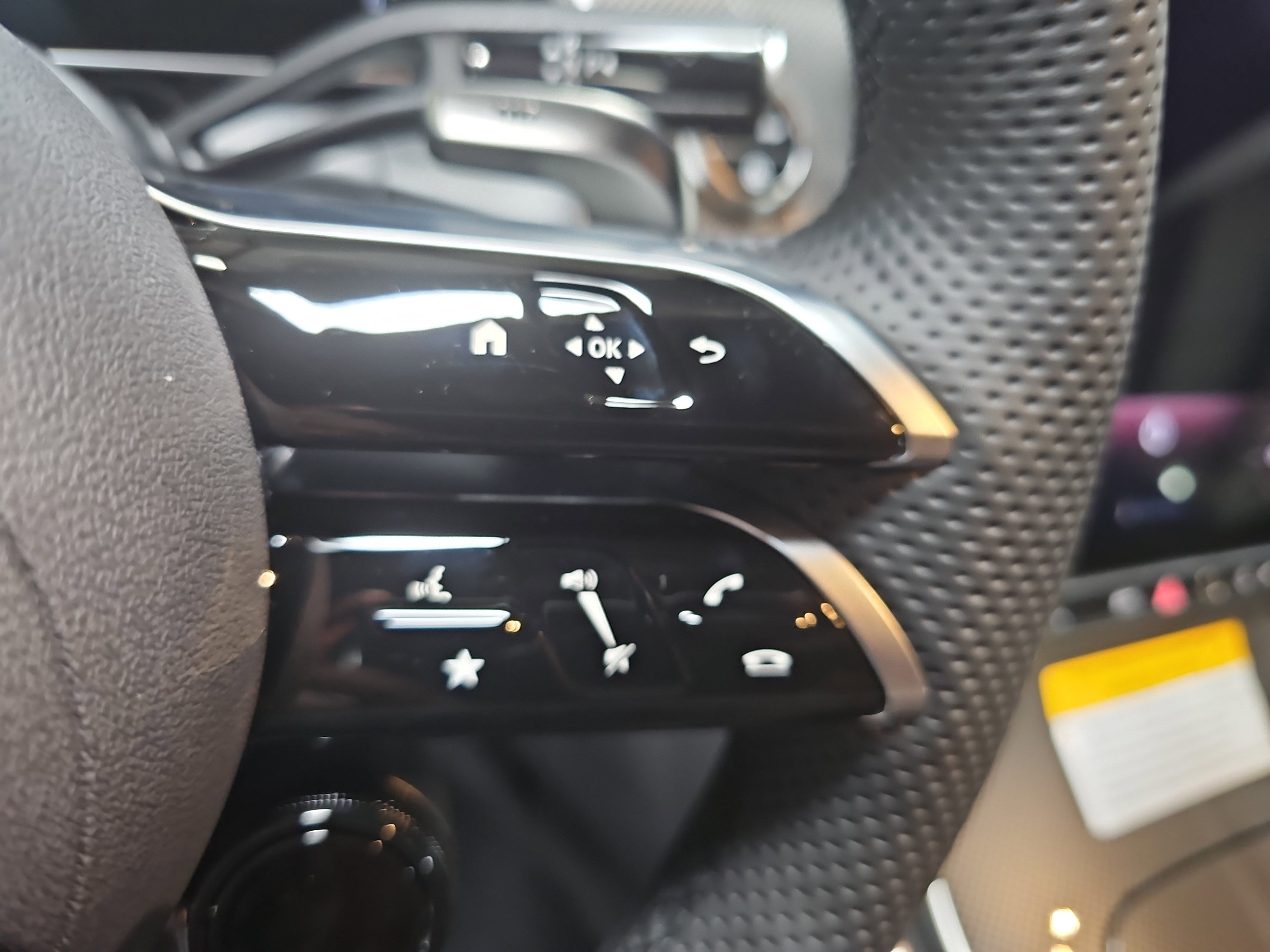 New 2026 Mercedes-Benz GLC 43 AMG 4MATIC Coupe image 20