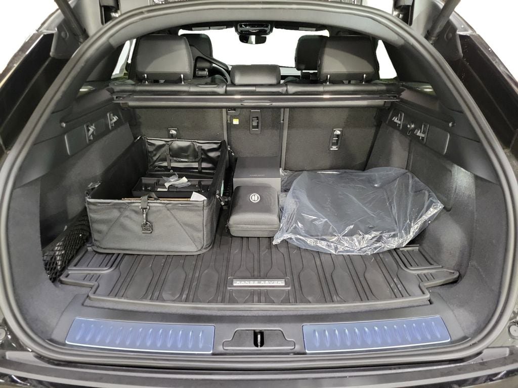 New 2026 Land Rover Range Rover Velar Dynamic SE AWD/4WD image 27