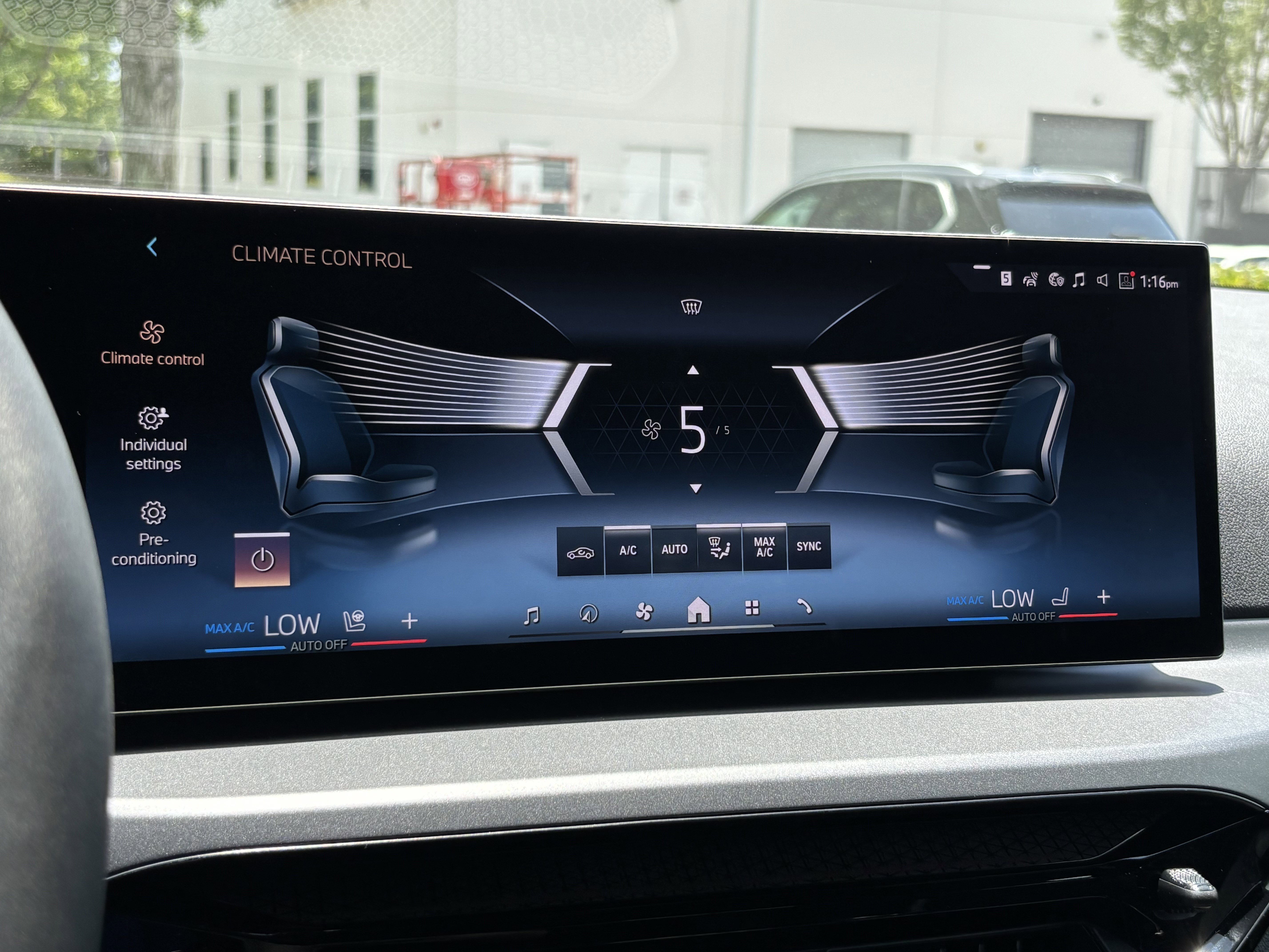 Used 2025 BMW 230i xDrive Coupe w/ Convenience Package image 32