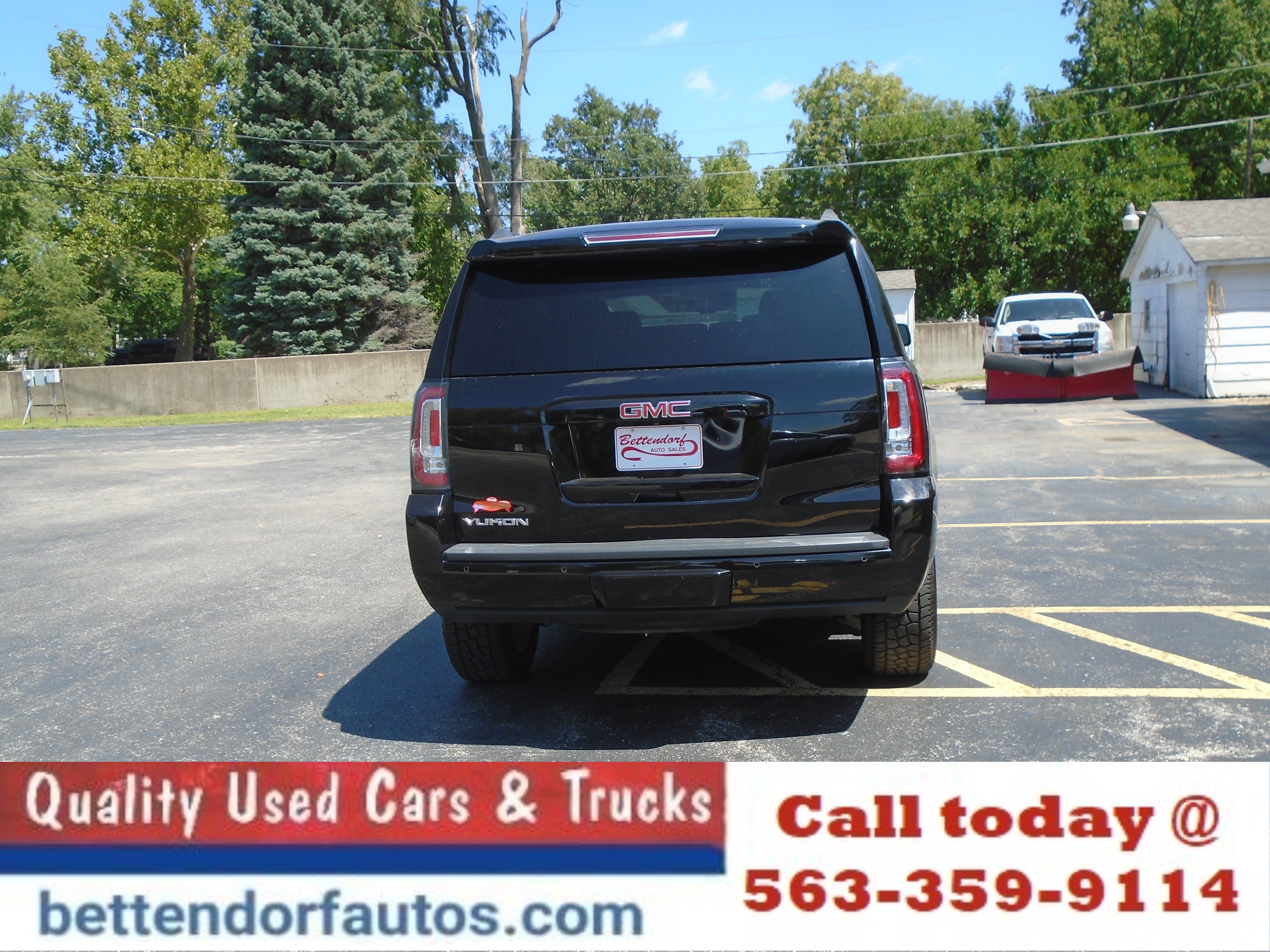 Used 2017 GMC Yukon SLT AWD/4WD image 6