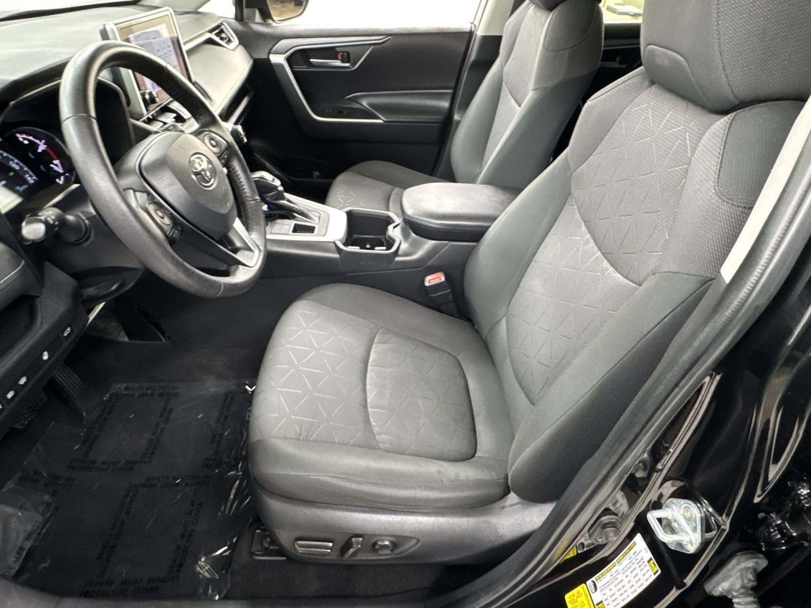 Used 2023 Toyota RAV4 XLE w/ Convenience Package AWD/4WD image 16