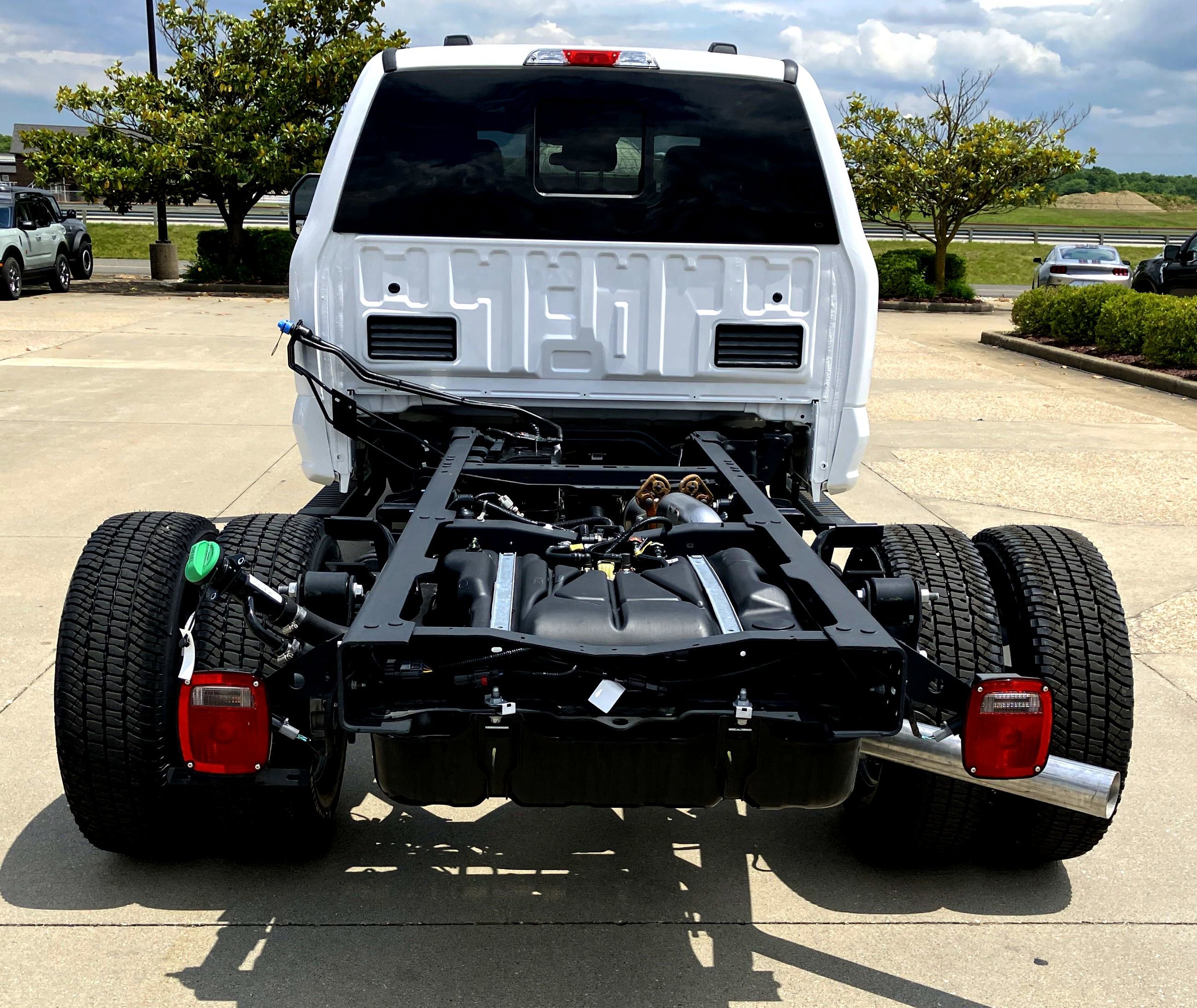 New 2025 Ford F350 XL w/ XL Chrome Package image 4