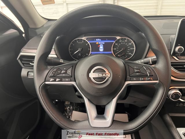 Used 2025 Nissan Altima 2.5 SV FWD image 42
