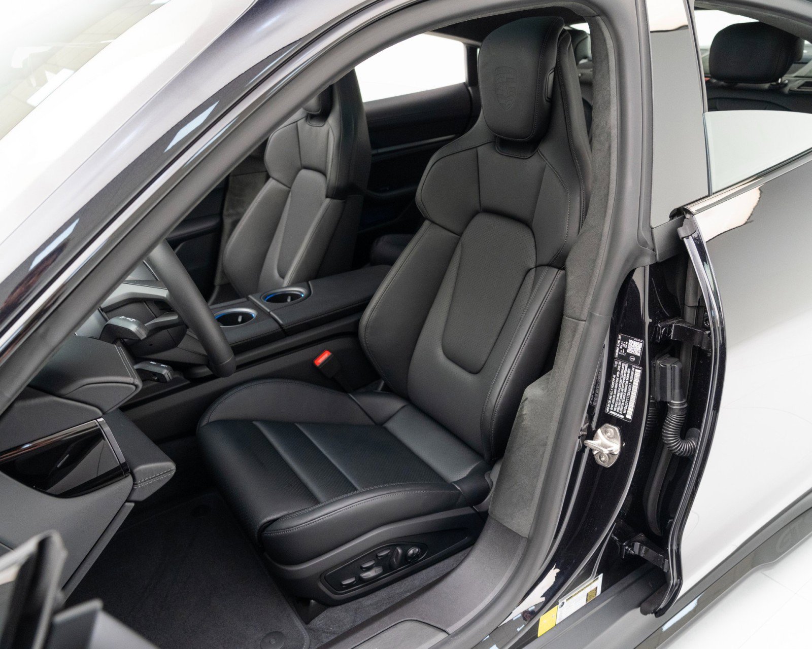 New 2026 Porsche Taycan GTS image 5