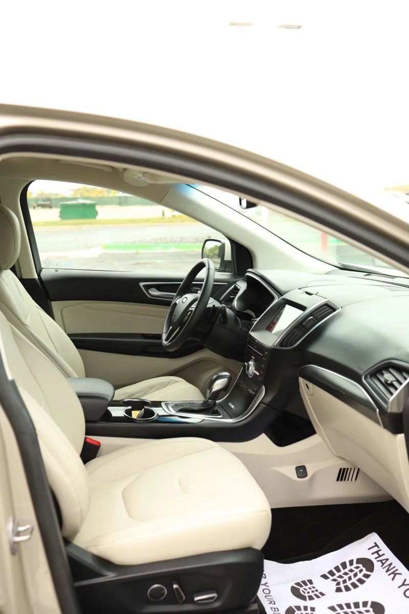 Used 2018 Ford Edge Titanium w/ Ford Safe & Smart Package image 47