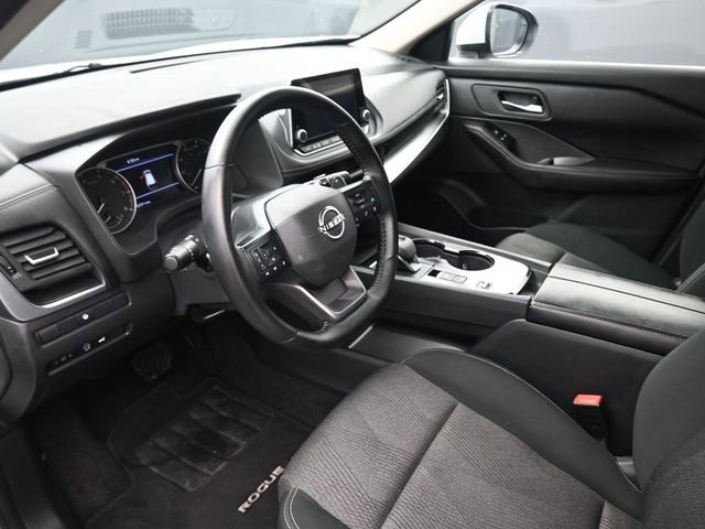 Used 2025 Nissan Rogue SV FWD image 18