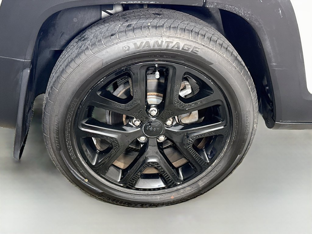 Used 2018 Jeep Renegade Altitude w/ Popular Equipment Group FWD image 32