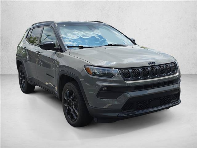 Used 2023 Jeep Compass Latitude w/ Convenience Group AWD/4WD video 3