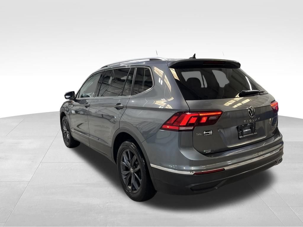 Used 2023 Volkswagen Tiguan SE FWD image 3