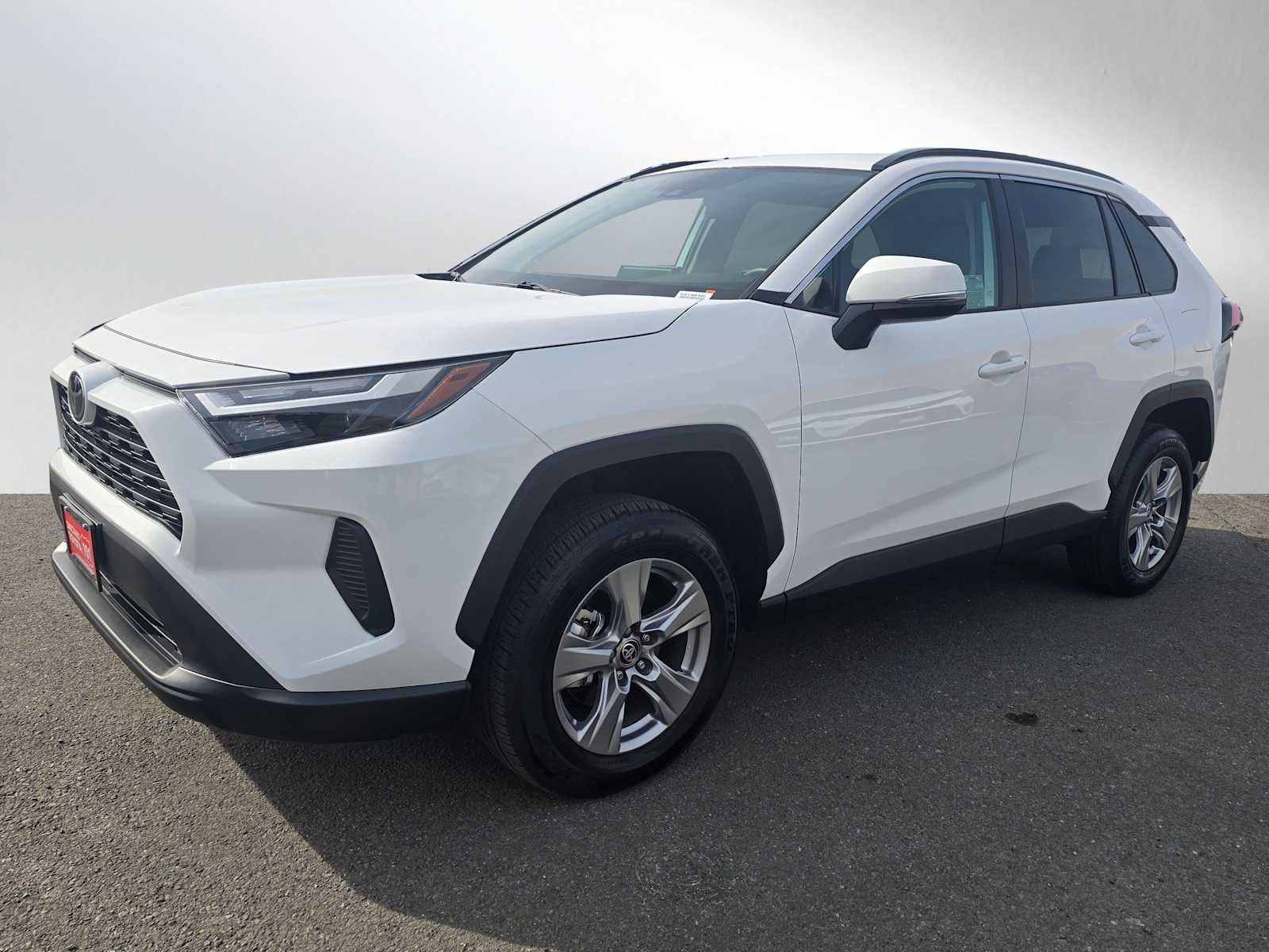 Used 2025 Toyota RAV4 XLE w/ Weather Package image 7