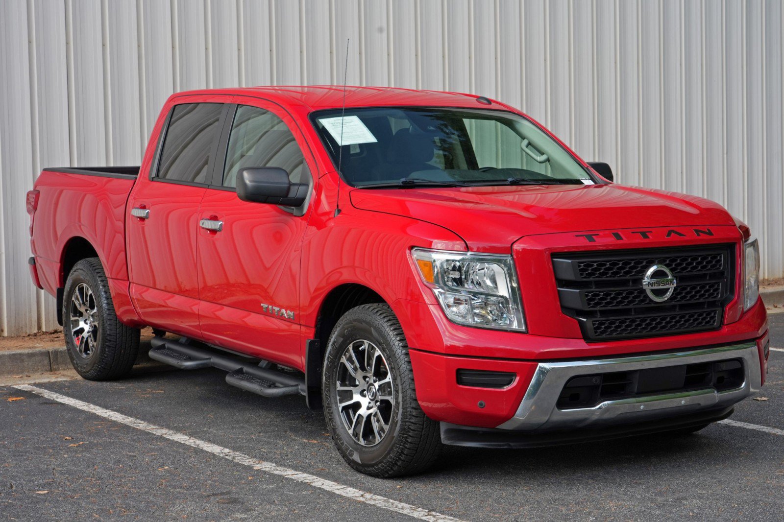 Used 2021 Nissan Titan SV w/ SV Convenience Package RWD image 47