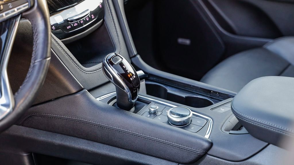 Used 2023 Cadillac XT6 Premium Luxury image 25