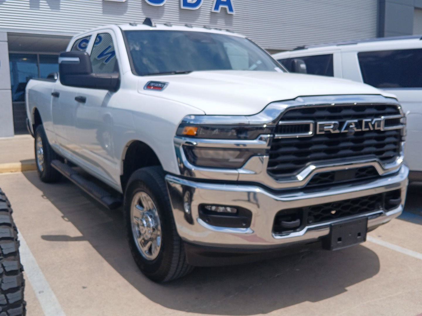 Used 2025 RAM 3500 Tradesman AWD/4WD image 6