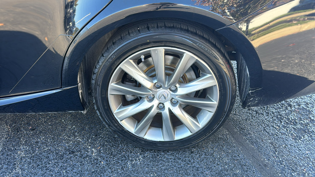 Used 2016 Lexus IS 300 AWD w/ Premium Package image 10