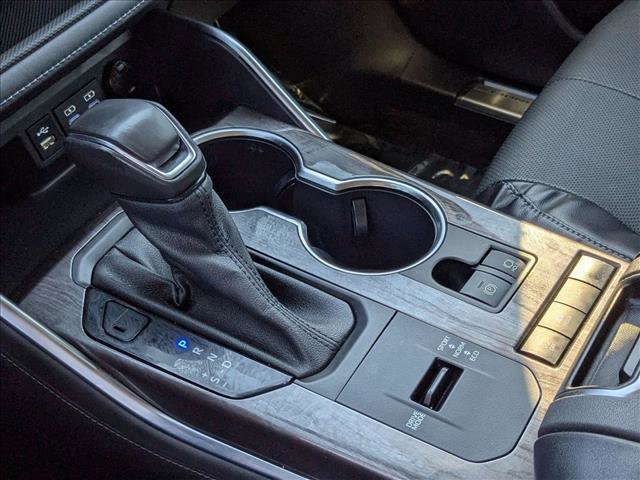 Certified 2022 Toyota Highlander Platinum image 12