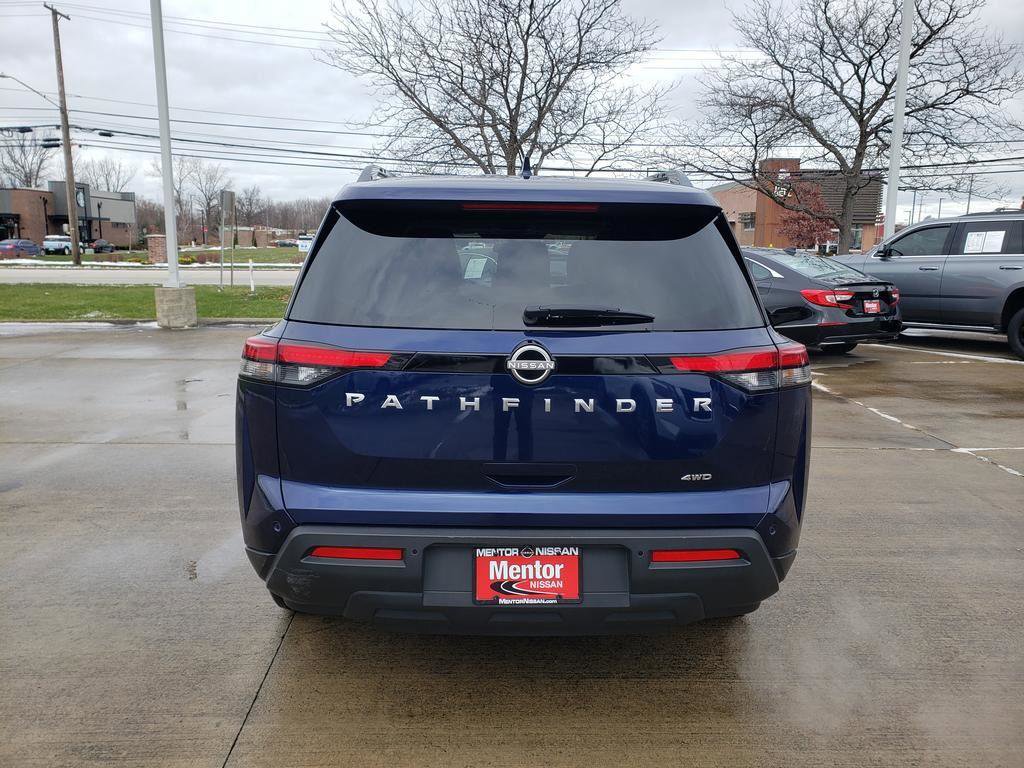 Certified 2025 Nissan Pathfinder SV image 8