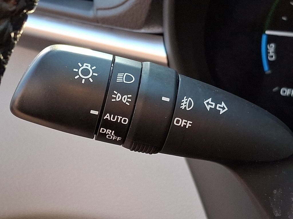 Used 2022 Toyota Sienna XLE image 19