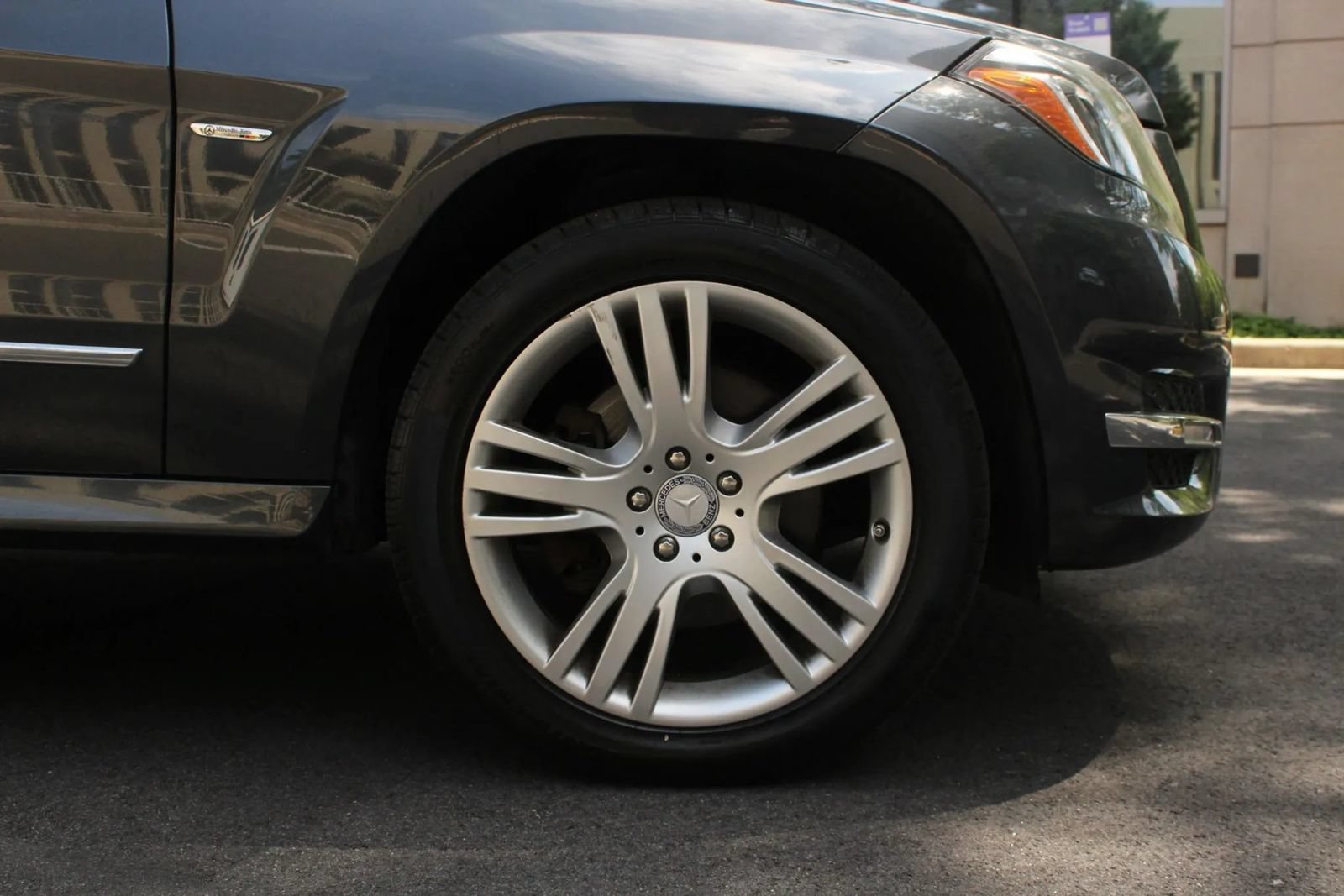 Used 2013 Mercedes-Benz GLK 350 4MATIC w/ Premium 1 Pkg w/o Sunroof image 4