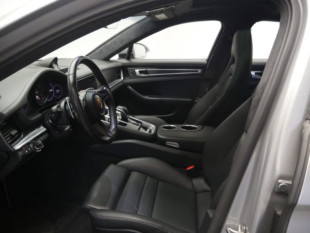 Used 2022 Porsche Panamera GTS AWD/4WD image 5