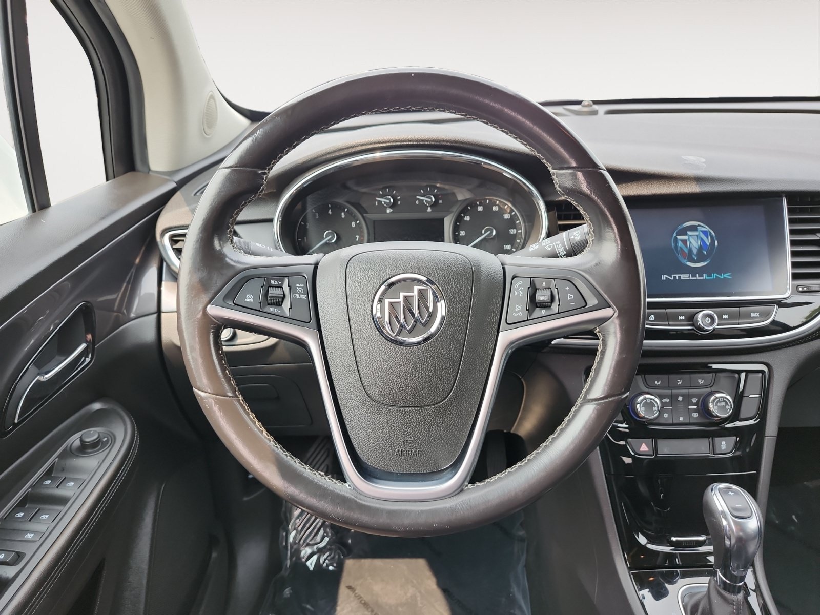 Used 2019 Buick Encore Sport Touring FWD image 13