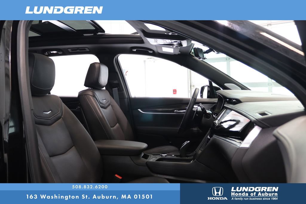 Used 2024 Cadillac XT6 Sport w/ LPO, ONYX Package AWD/4WD image 17
