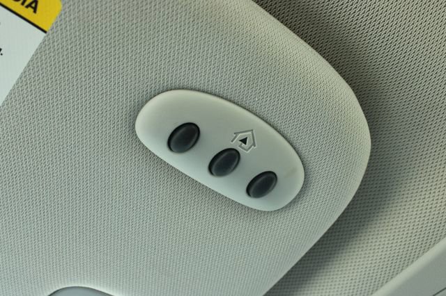 Used 2015 Ford Fusion SE FWD image 28