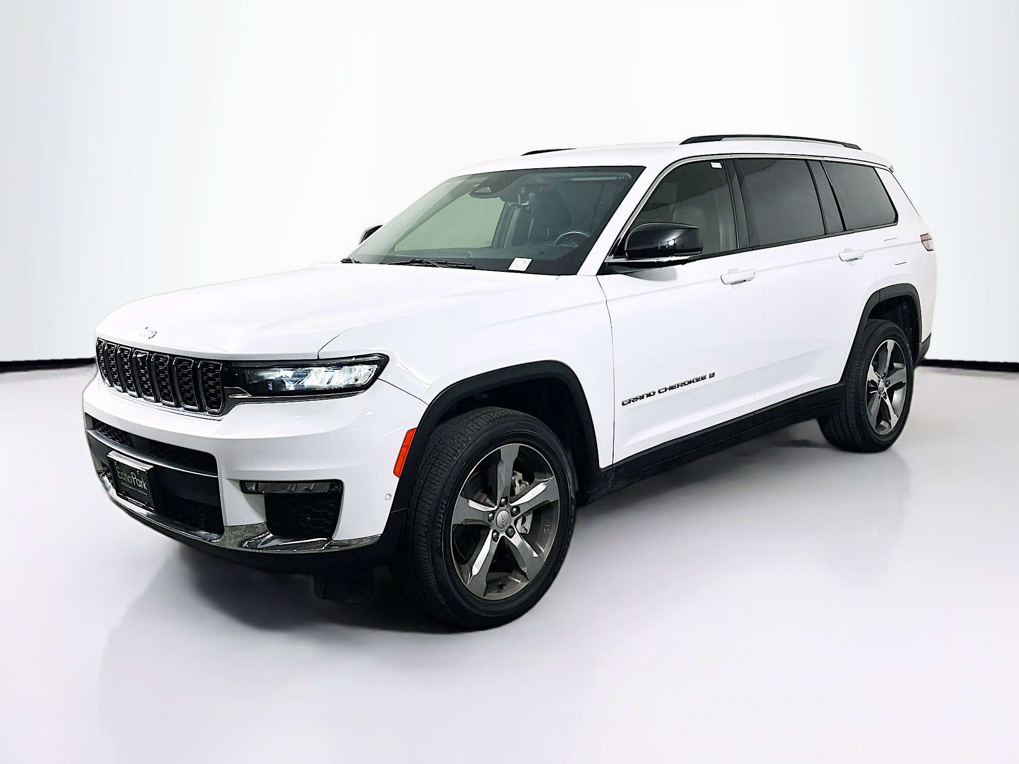 Used 2023 Jeep Grand Cherokee L Limited w/ Luxury Tech Group II AWD/4WD image 3