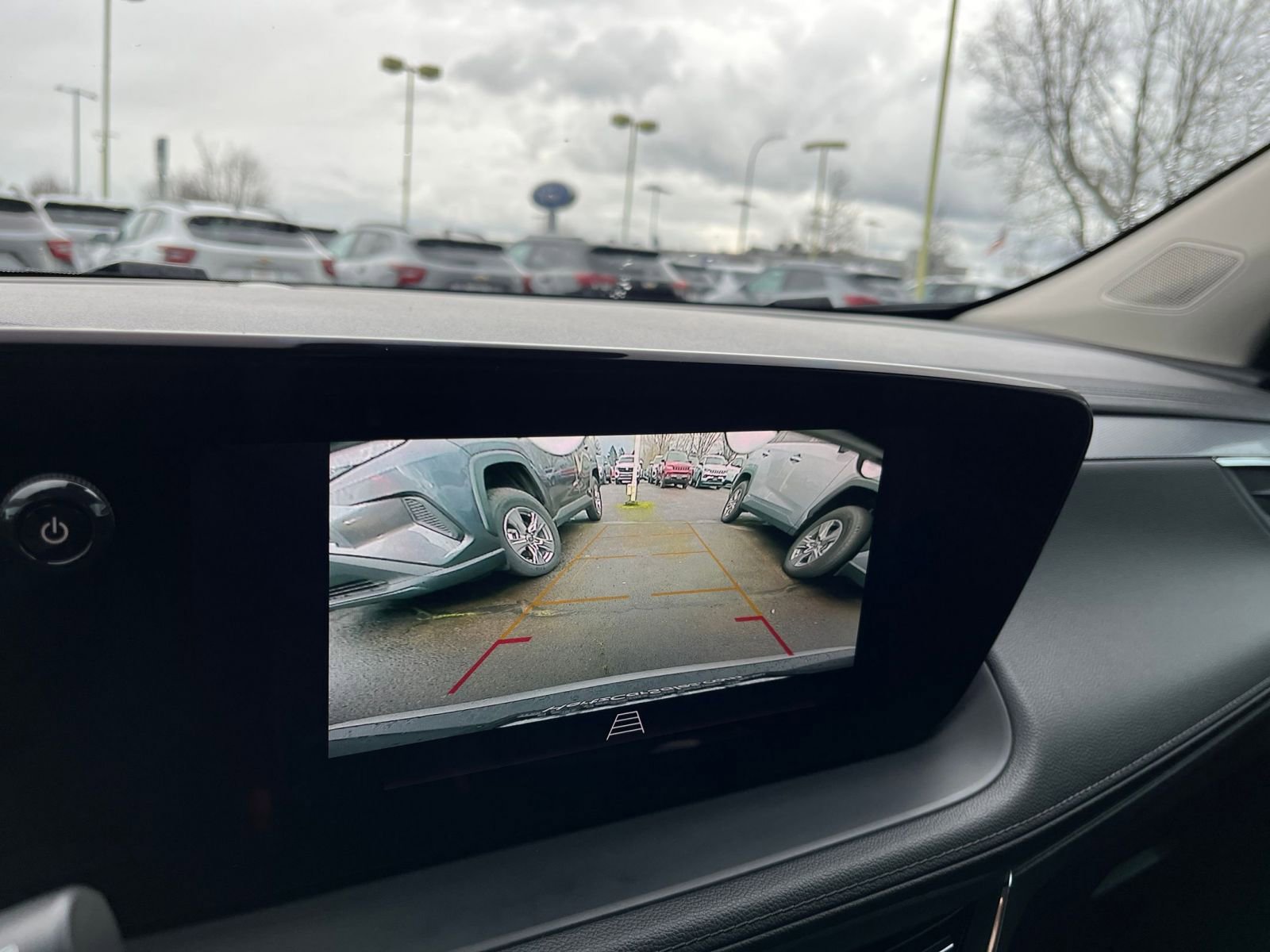 Used 2025 Buick Encore GX Preferred image 23