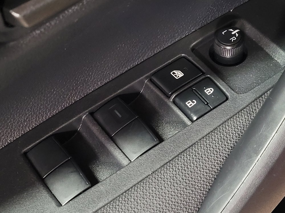 Used 2025 Toyota Corolla LE FWD image 27