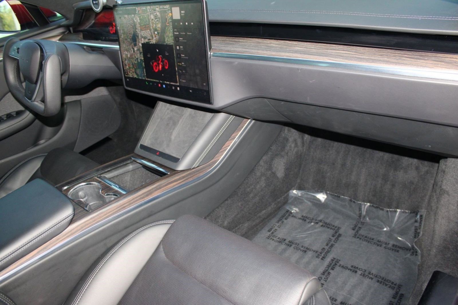 Used 2022 Tesla Model S AWD image 17