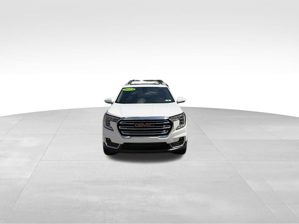Used 2024 GMC Terrain SLT w/ Infotainment Package II AWD/4WD image 9
