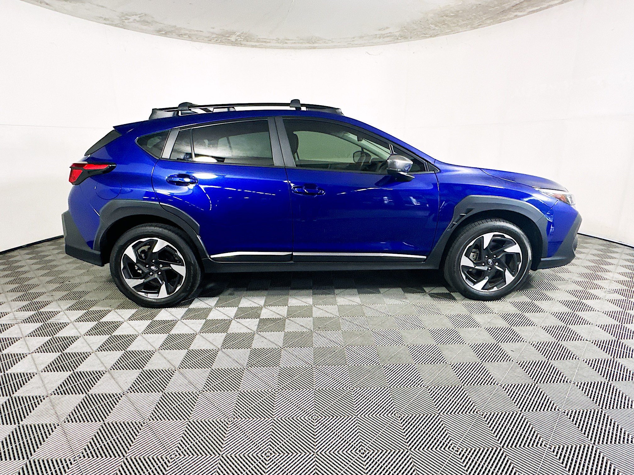 Used 2025 Subaru Crosstrek 2.5i Limited AWD/4WD image 2