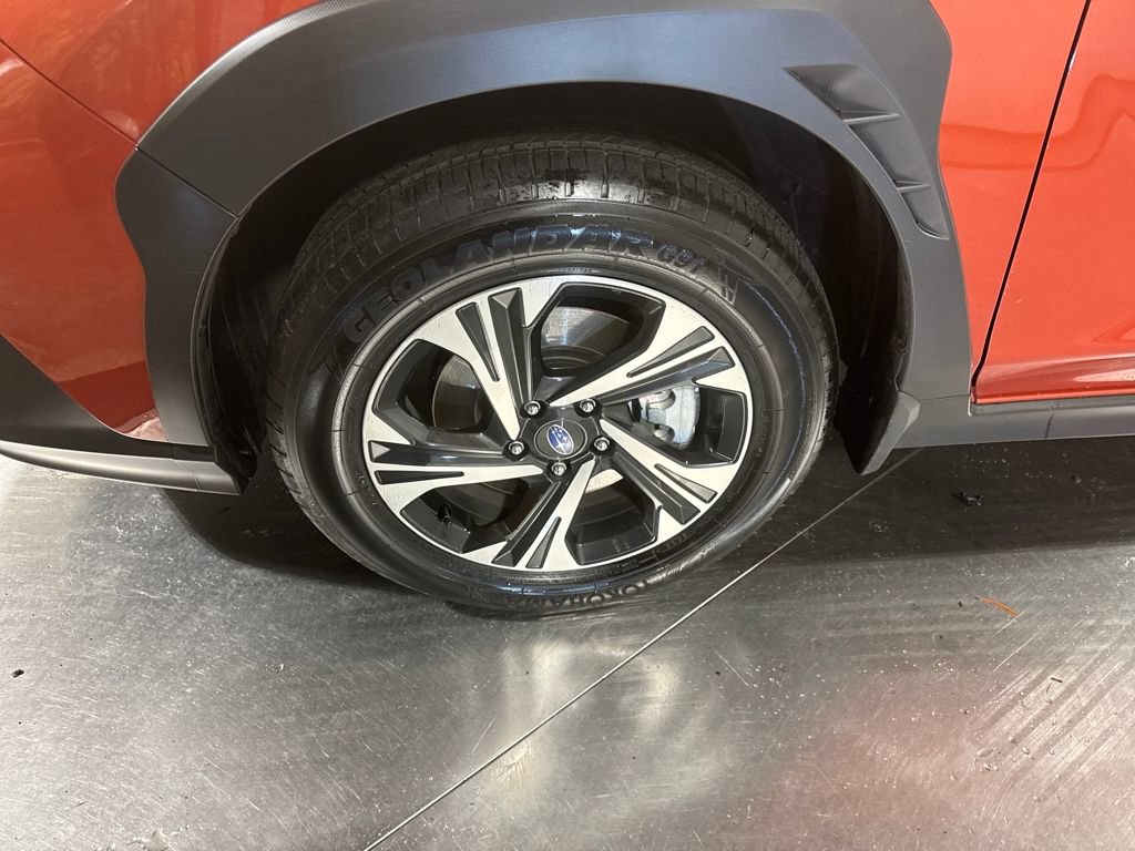 Used 2025 Subaru Crosstrek 2.0i Premium image 2