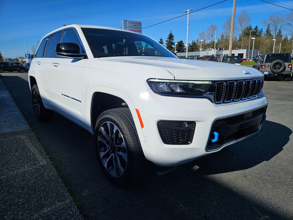 Used 2023 Jeep Grand Cherokee Overland w/ Luxury Tech Group IV image 7