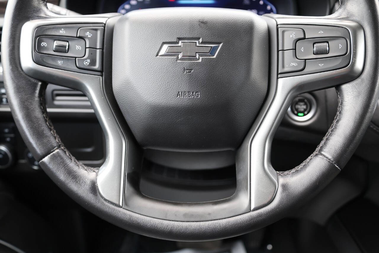 Used 2022 Chevrolet Tahoe Z71 w/ Luxury Package image 19