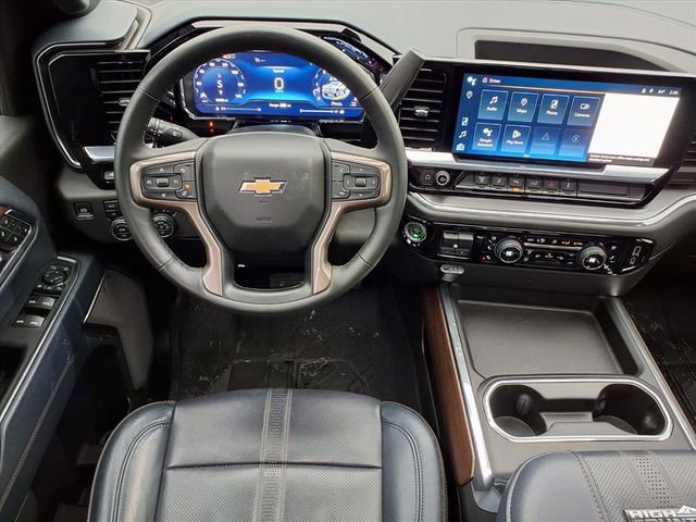 Used 2024 Chevrolet Silverado 2500 High Country w/ High Country Premium Package image 6