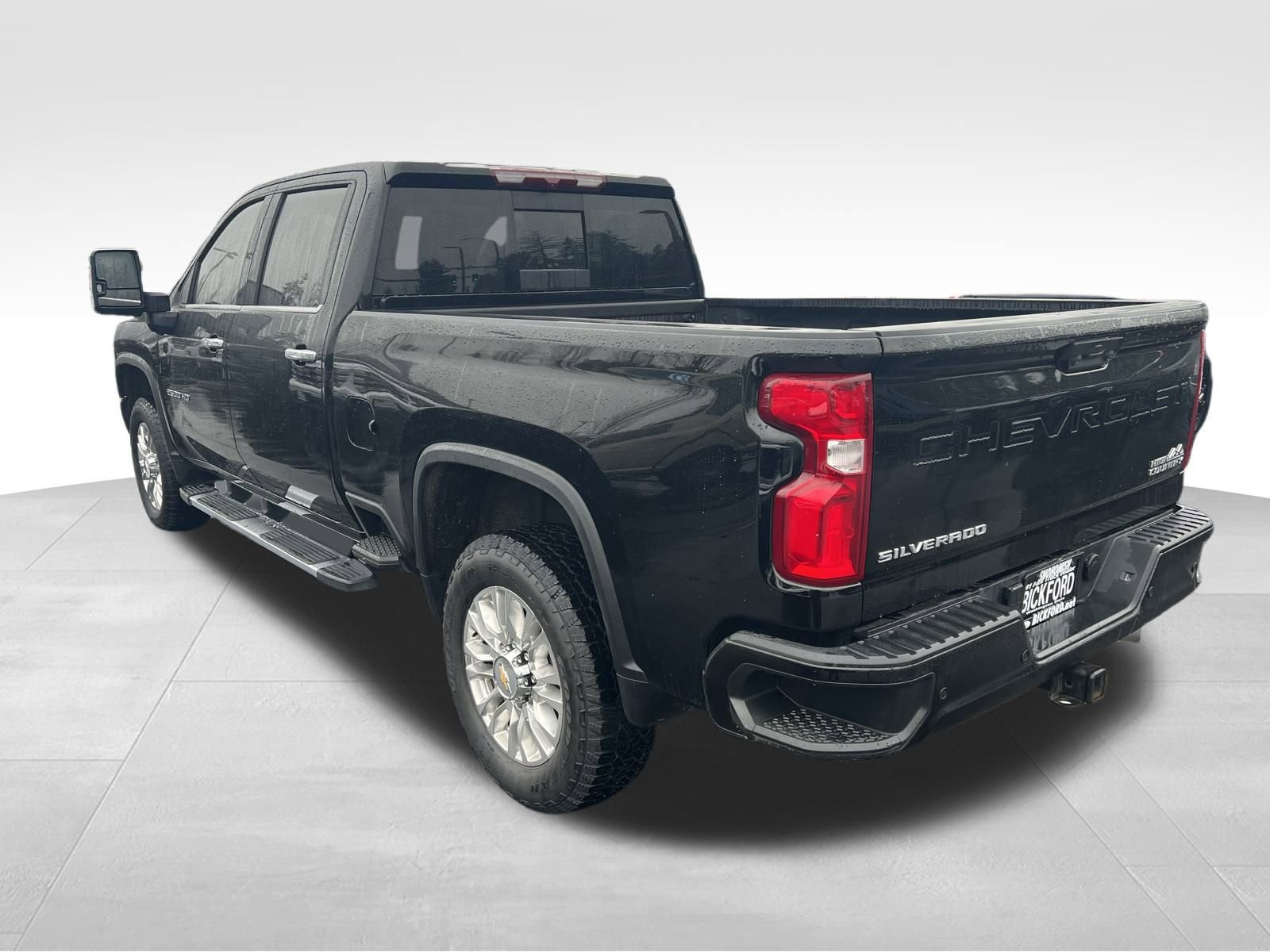 Used 2022 Chevrolet Silverado 2500 High Country w/ Safety Package II image 8