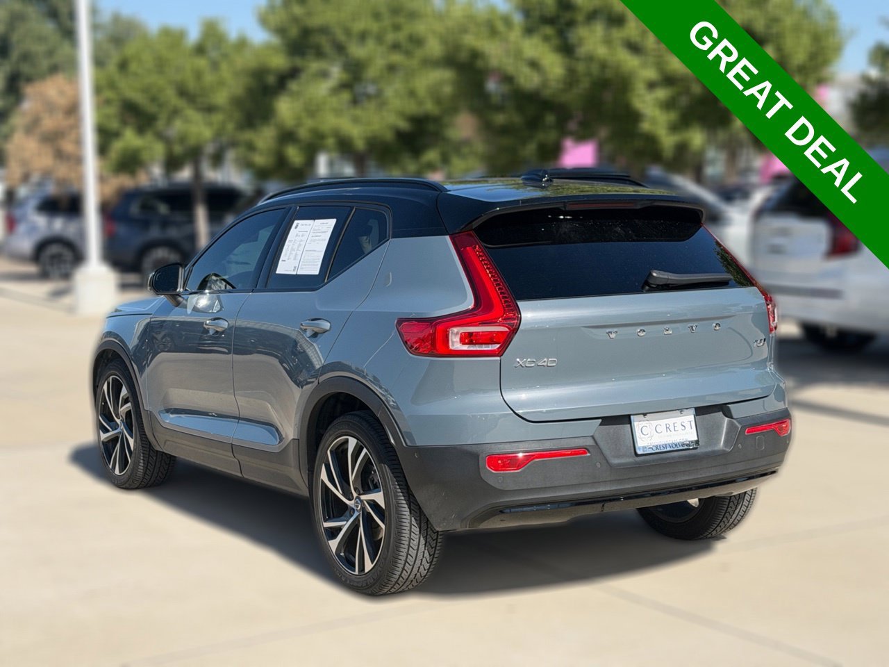 Used 2021 Volvo XC40 T5 R-Design w/ Advanced Package AWD/4WD image 9