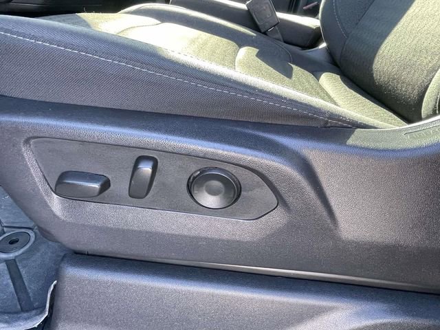 Used 2025 Chevrolet Silverado 2500 Custom w/ Custom Value Package image 15